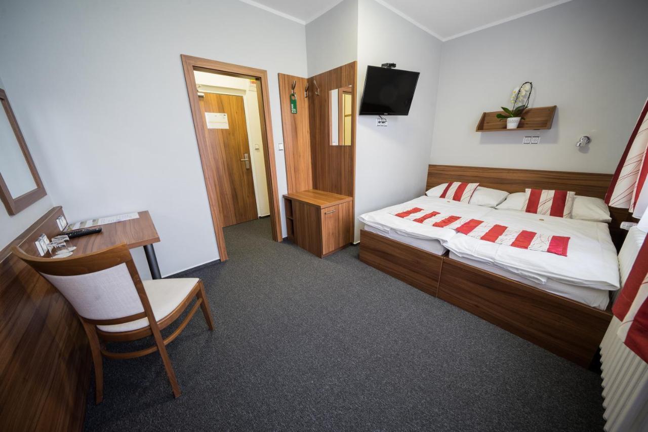 Hotel u Ledu Velké Popovice Extérieur photo