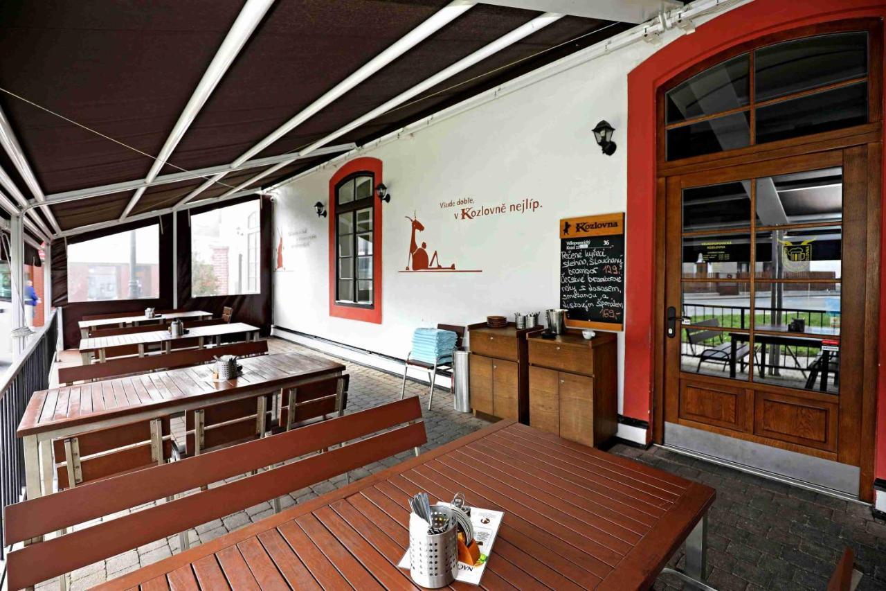 Hotel u Ledu Velké Popovice Extérieur photo